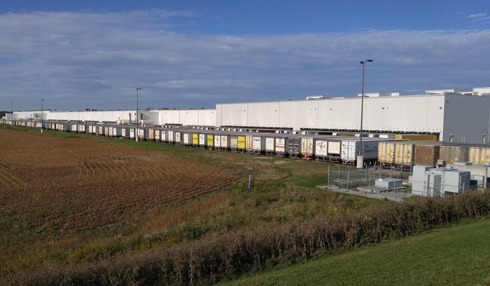 depot, food, trucks, distribution, field, warehouse, store, industry, storage, pallet, stock, storehouse, merchandise, wholesale, goods, manufacturing, factory, produce, warehouse, warehouse, warehouse, warehouse, warehouse, wholesale, wholesale, manufacturing, factory