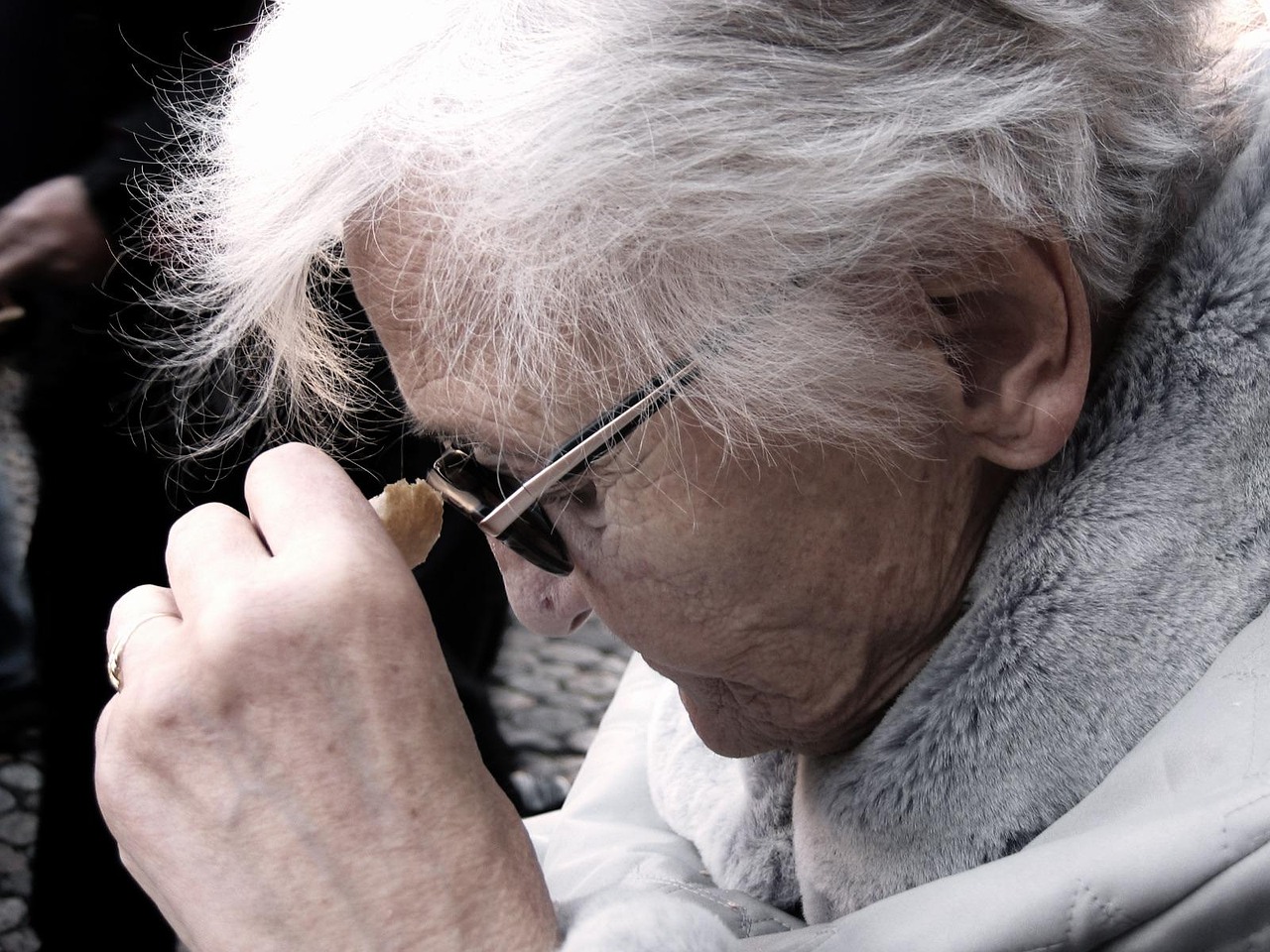 dependent, dementia, woman, old, alzheimer's, retirement home, care for the elderly, age spots, old people's home, nationals, fear, care, character, think, folds, ghost, face, health, disease, human, granny, maintenance, need of care, constant, care costs, seniors, calcification, supply, dementia, dementia, dementia, dementia, dementia