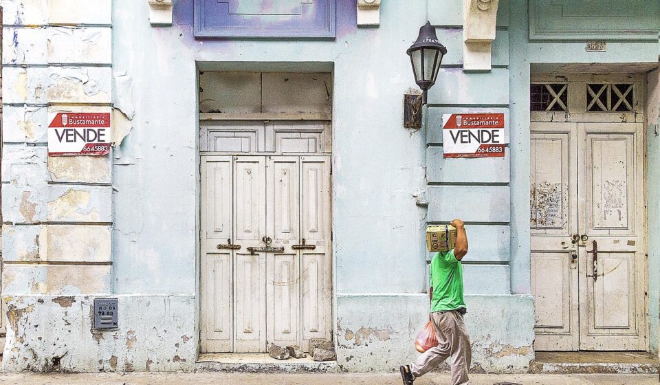 building, for sale, colombia, vintage, traditional, latin, tradition, american, cartagena, street, façade, architecture, colonial, wood, doors, old, historic, man, male, pedestrian